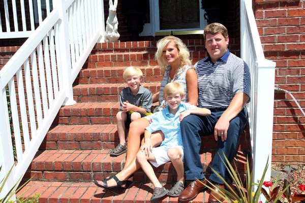 Mom of 2 loses husband, can we help photo