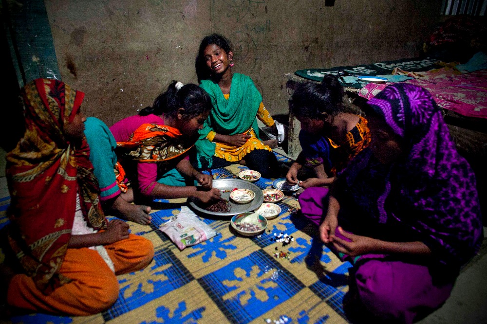 Enfant travail bangladesh bijou