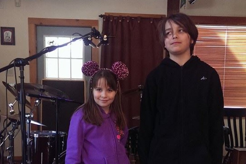 Fundraiser by Jason Oneil Aaralyn and Izzy New Murp Album!