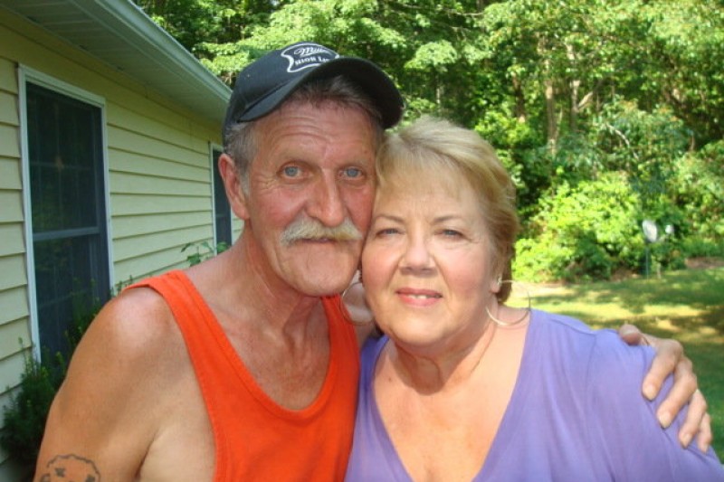 Support for Suzanne Thomas photo