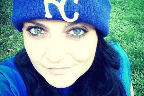 Help Kelly rebuild her studio photo