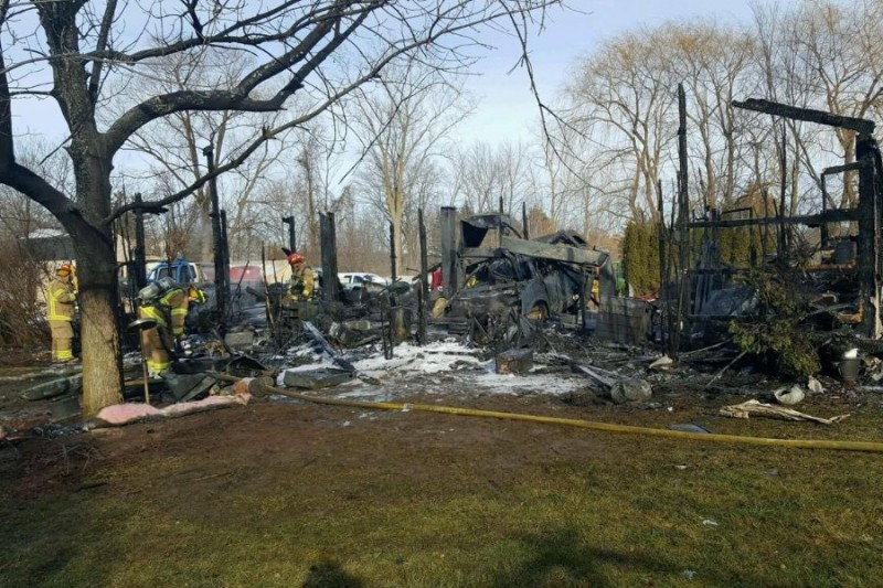 Jeff Rivards shop lost in fire photo