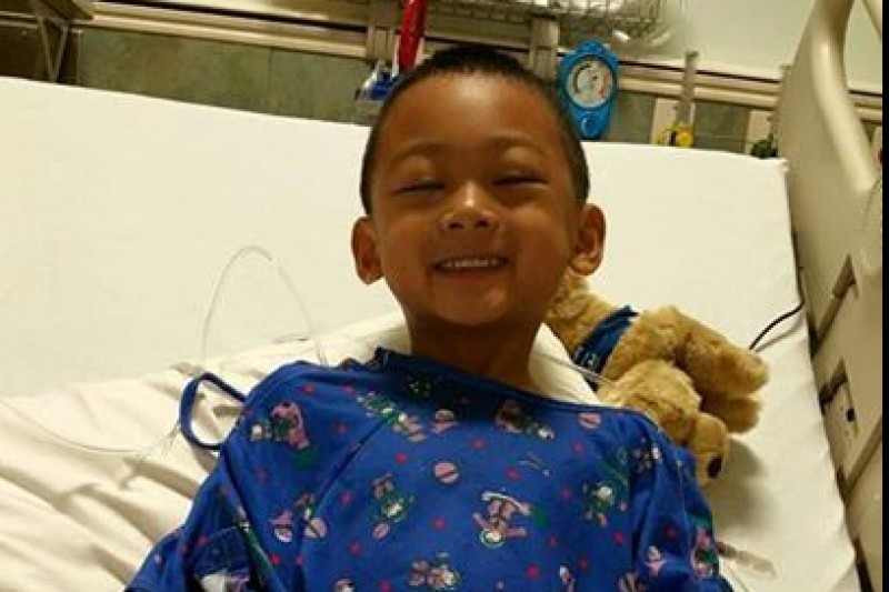 Ryan Navarro Recites Cancer Fund photo